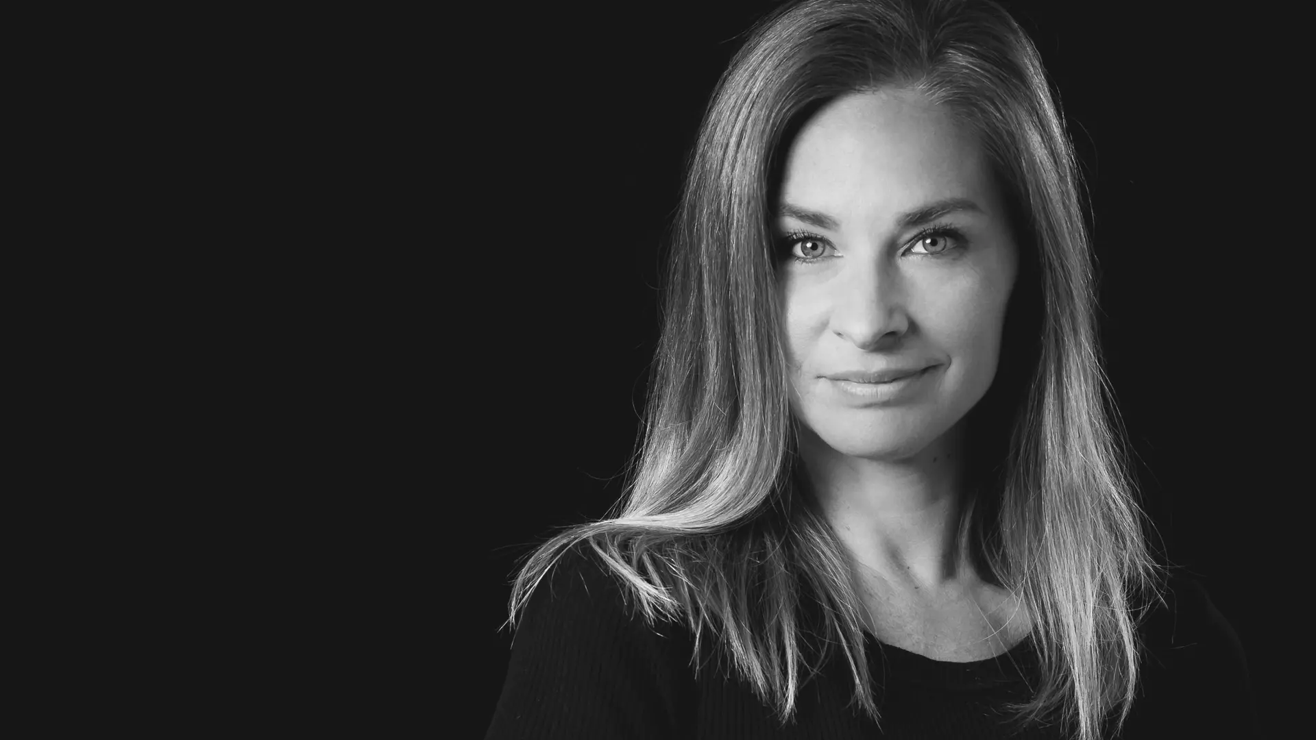 Menopausenberatung frau mittleren alters mit langem haar